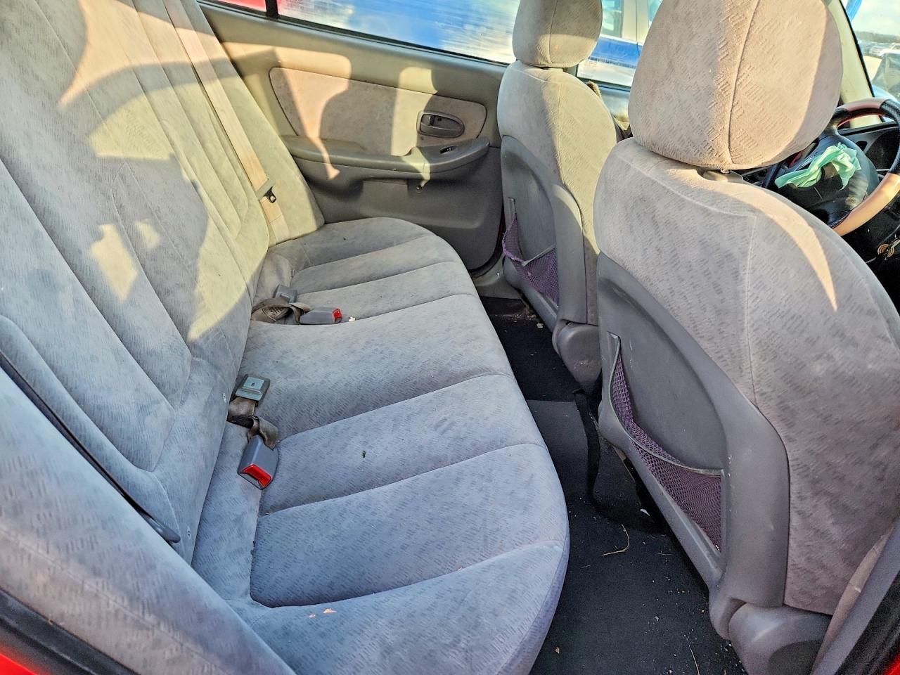 2004 HYUNDAI ELANTRA GLS photo 19