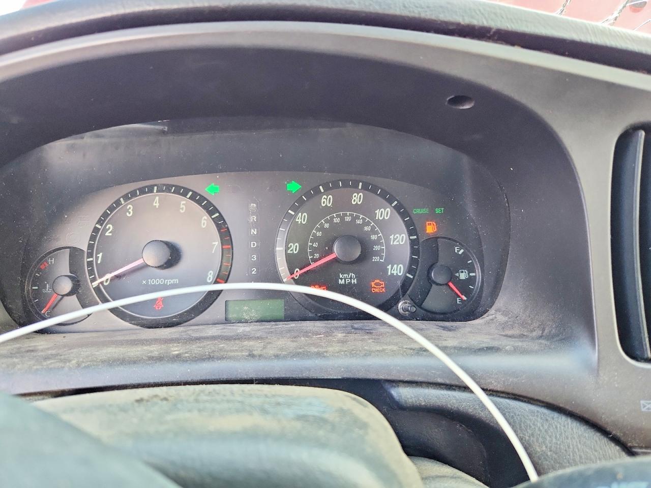 2004 HYUNDAI ELANTRA GLS photo 17