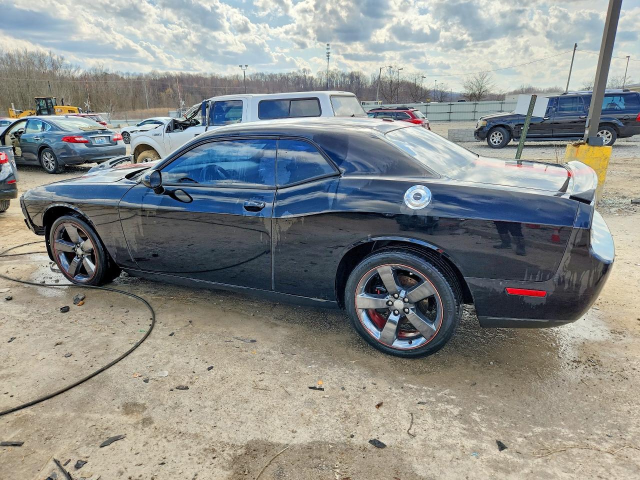 2013 DODGE CHALLENGER SXT photo 3