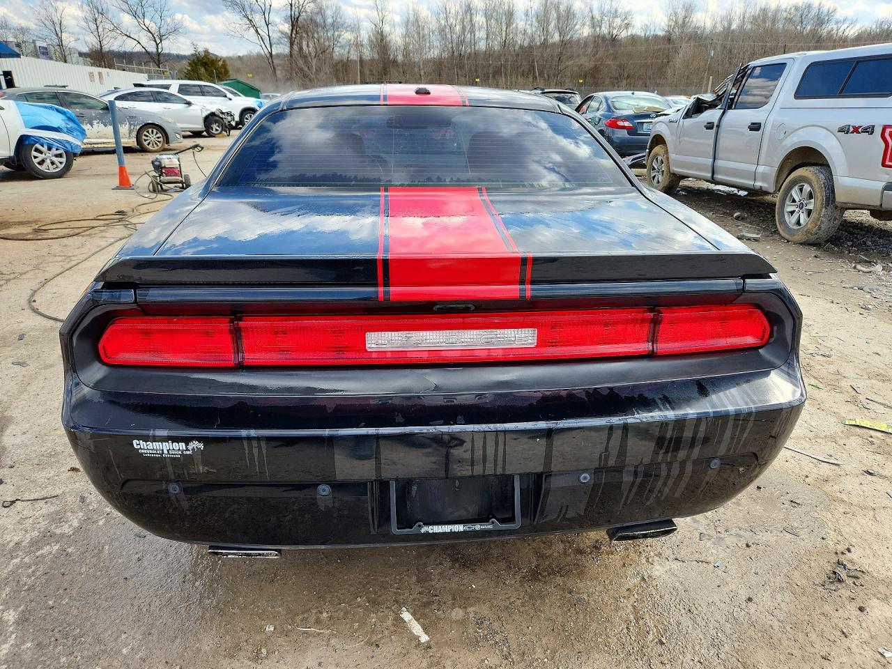 2013 DODGE CHALLENGER SXT photo 11