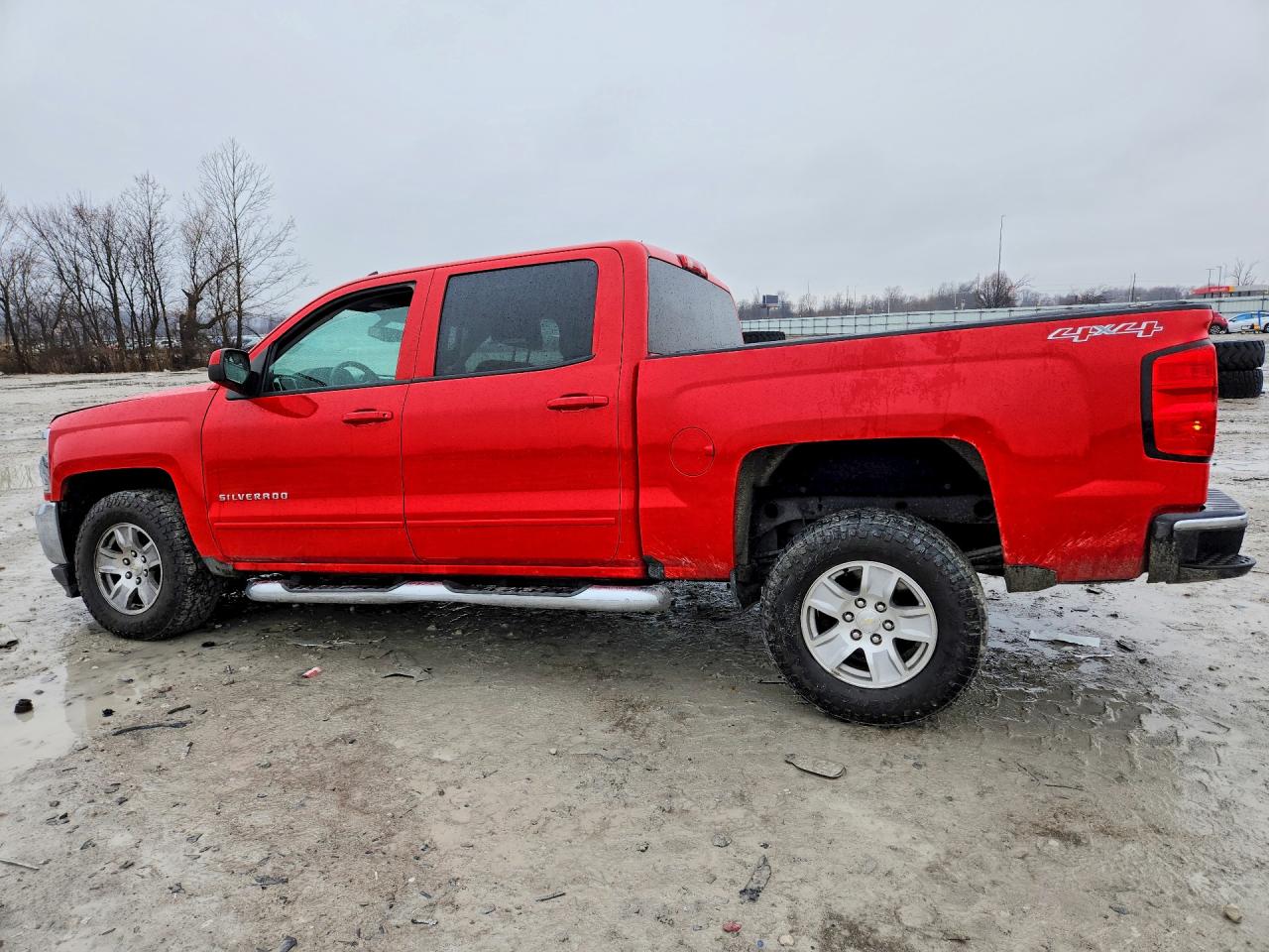 2017 CHEVROLET SILVERADO K1500 LT photo 3