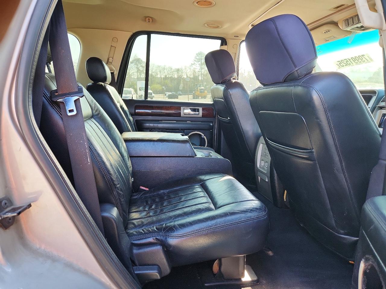2003 LINCOLN NAVIGATOR photo 21