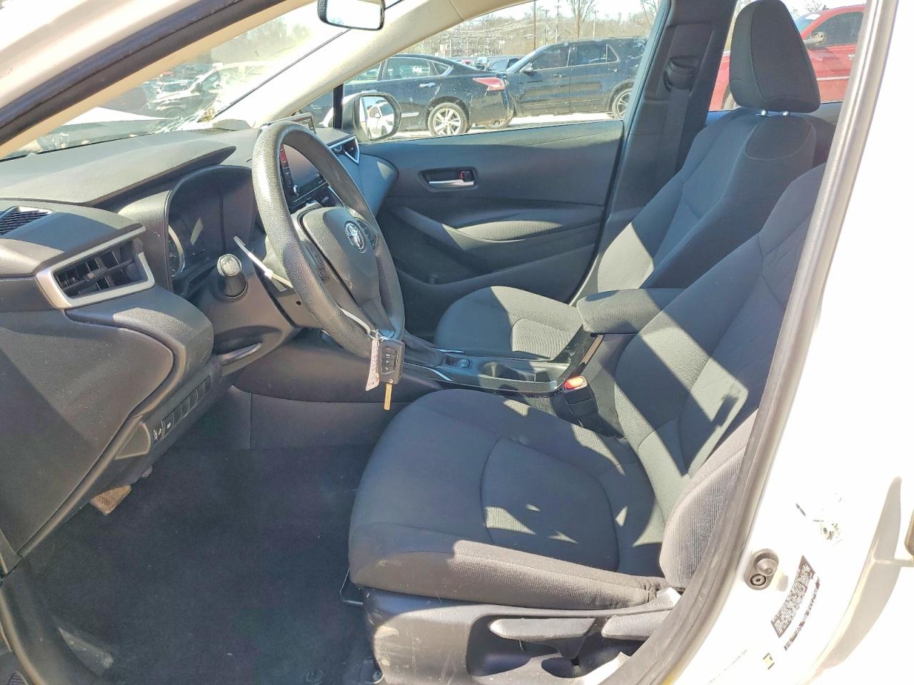 2021 TOYOTA COROLLA LE photo 13
