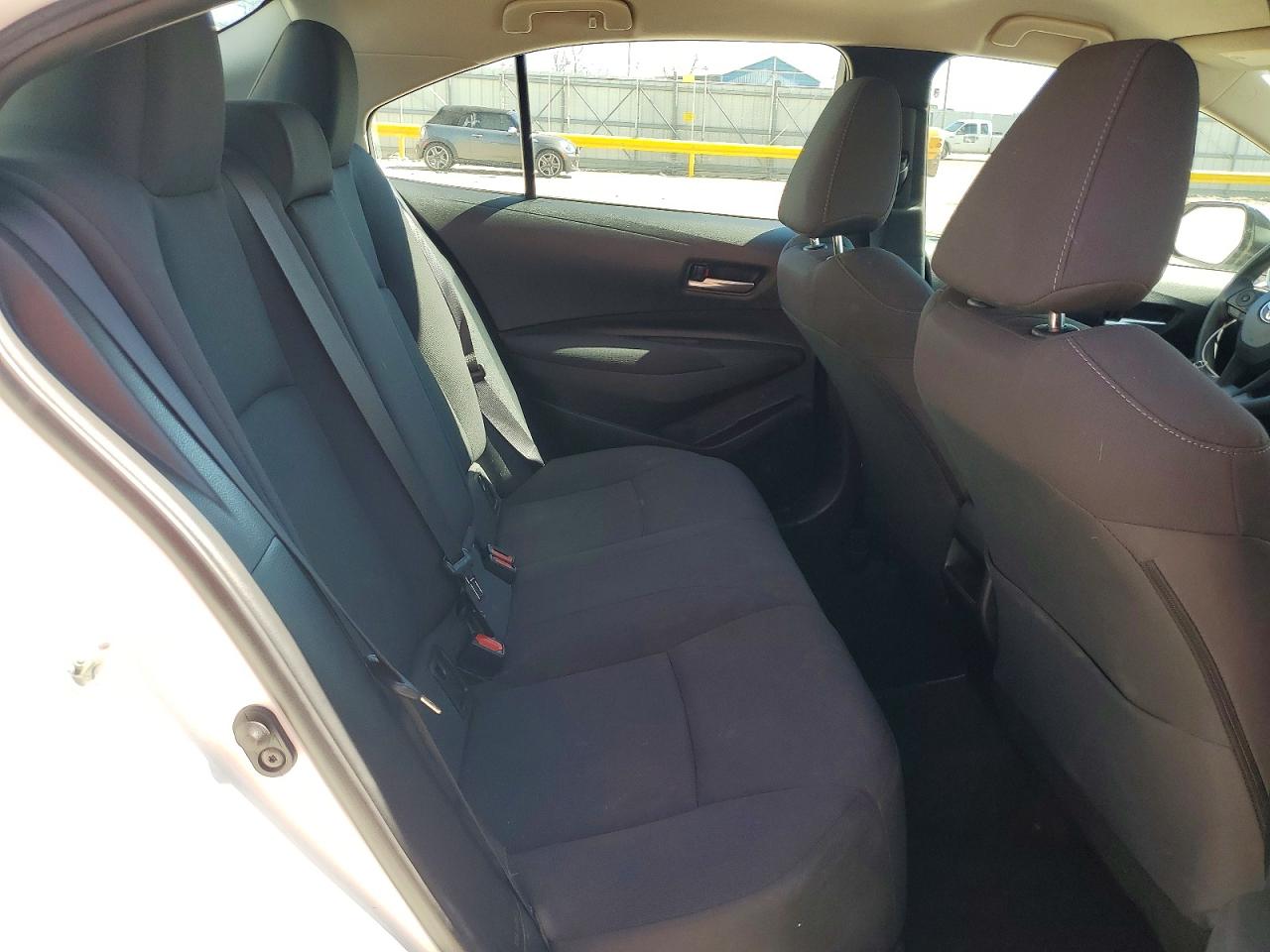 2021 TOYOTA COROLLA LE photo 19