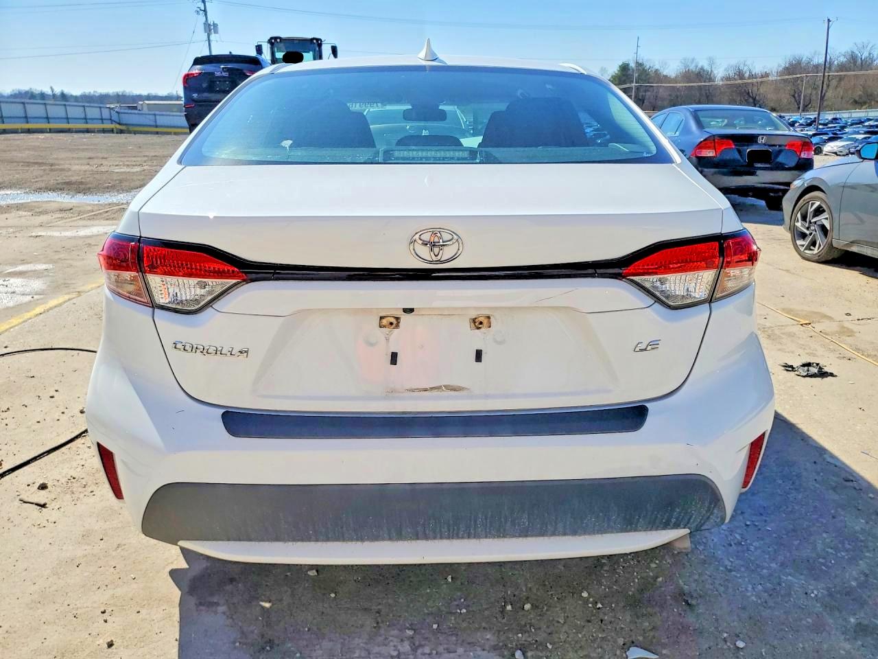 2021 TOYOTA COROLLA LE photo 11