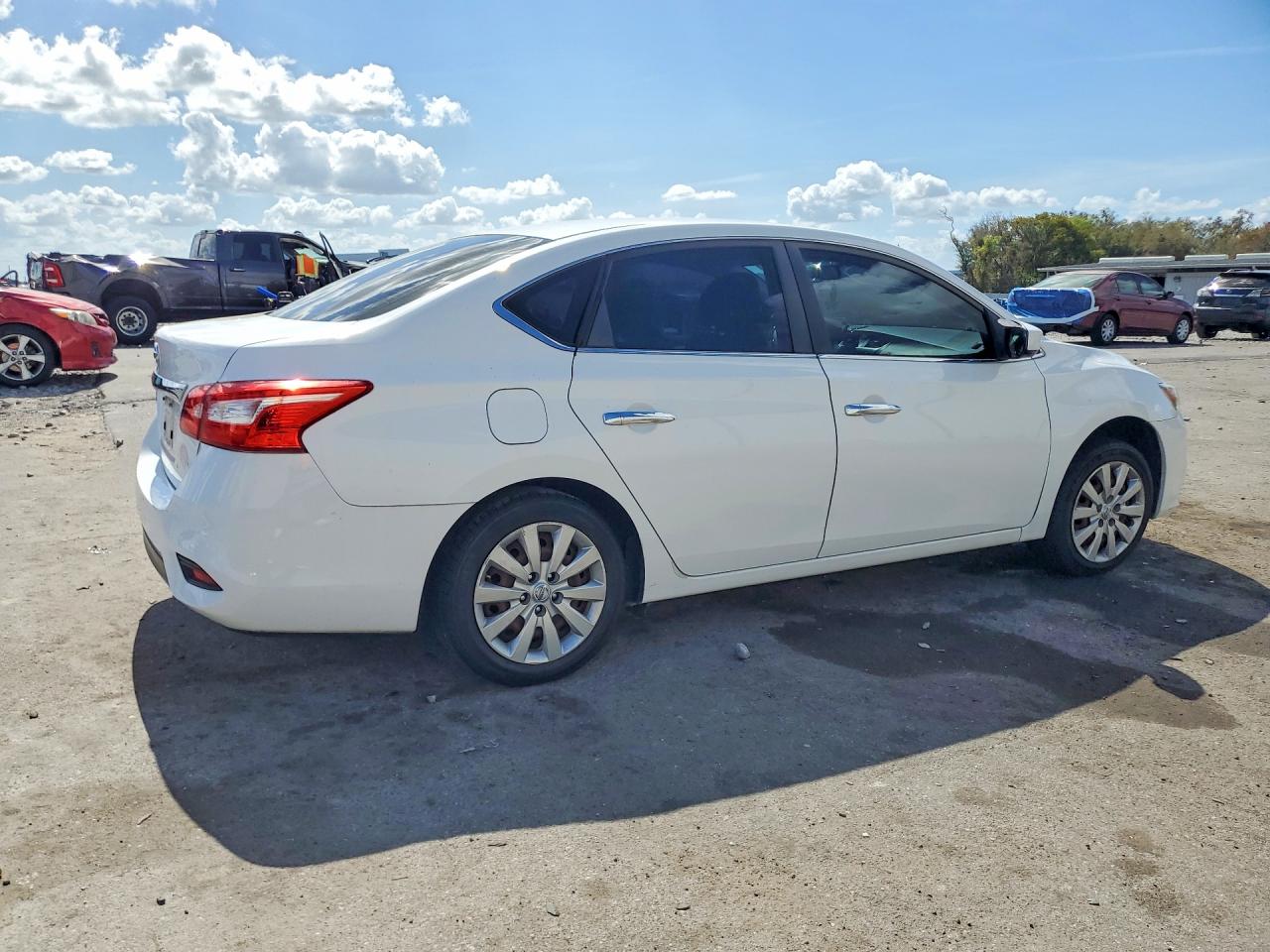 2016 NISSAN SENTRA S photo 3