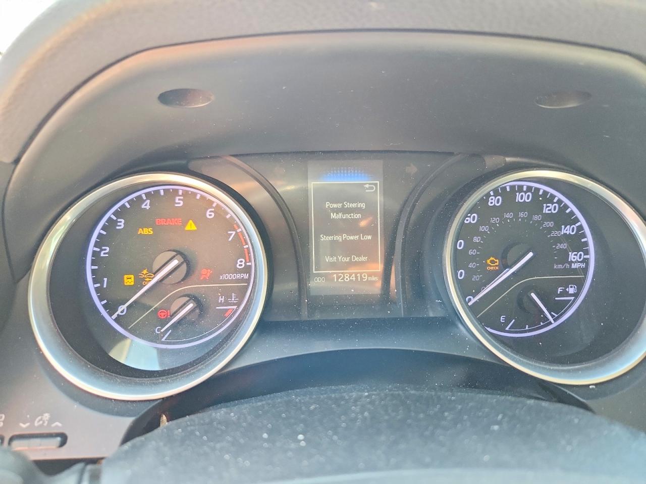 2018 TOYOTA CAMRY LE photo 25