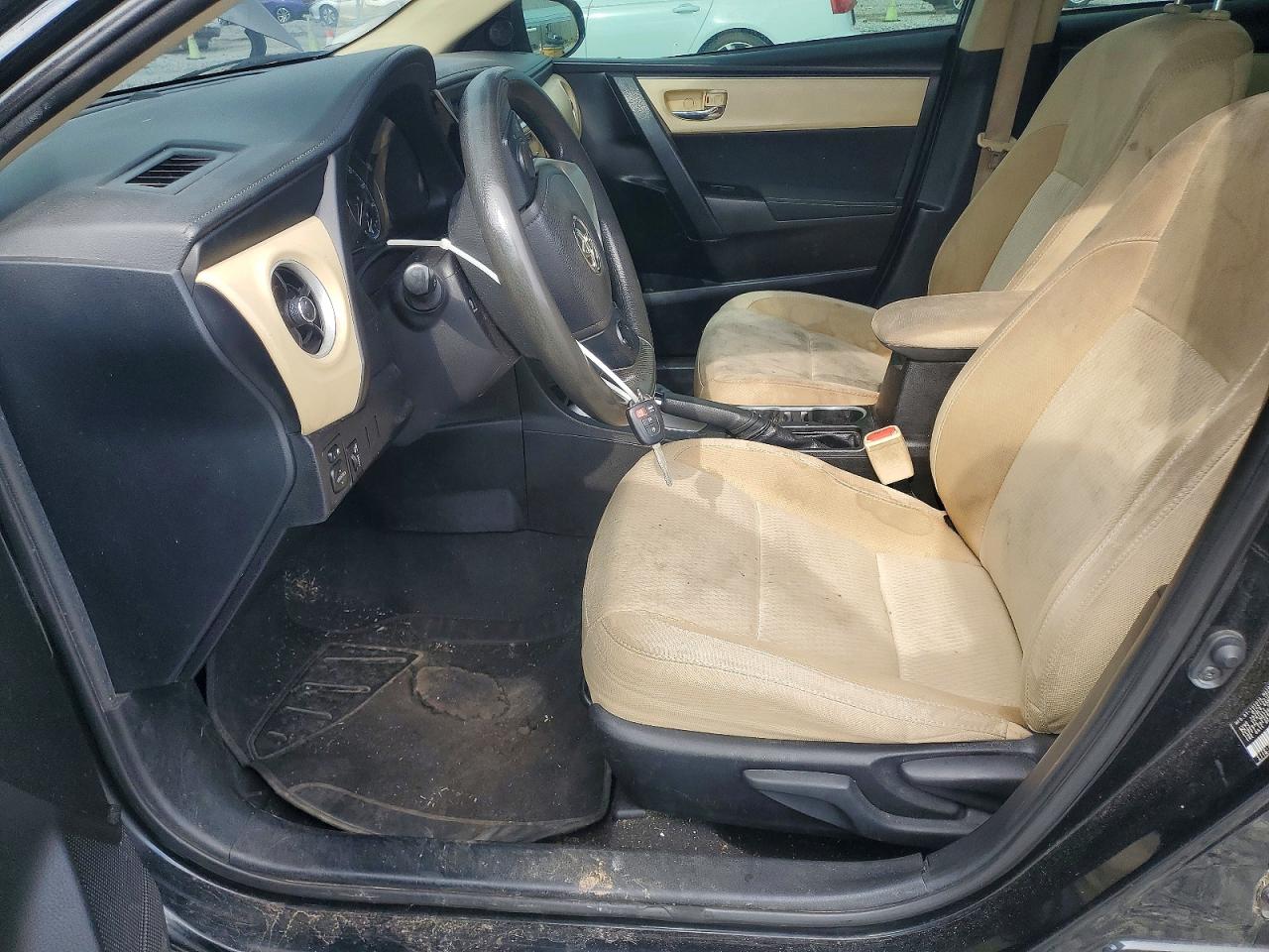 2017 TOYOTA COROLLA LE photo 7