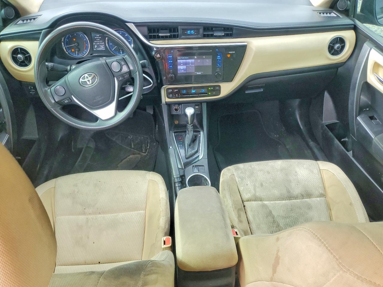 2017 TOYOTA COROLLA LE photo 8
