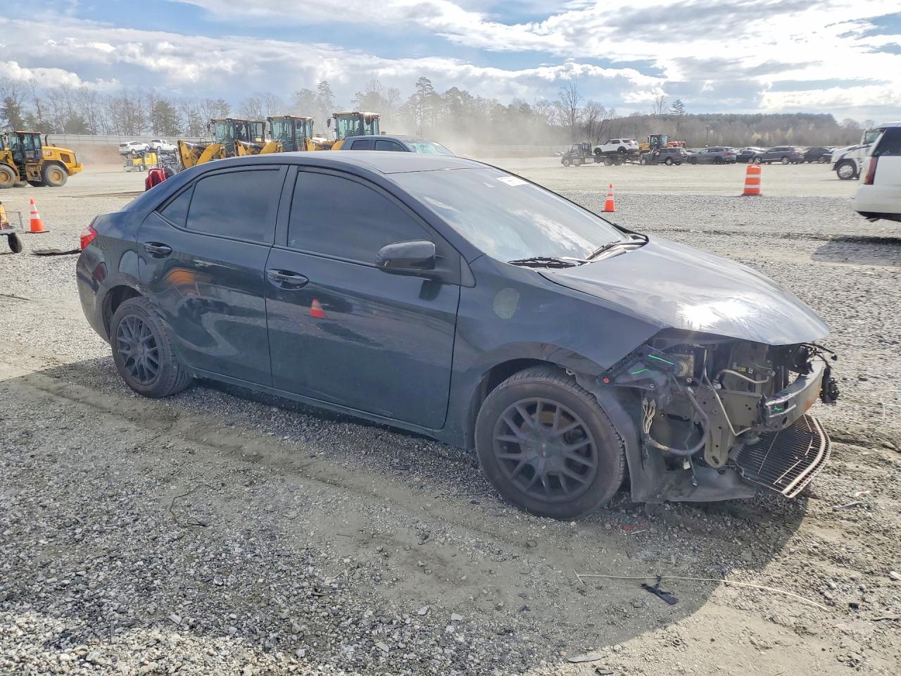 2017 TOYOTA COROLLA LE photo 4