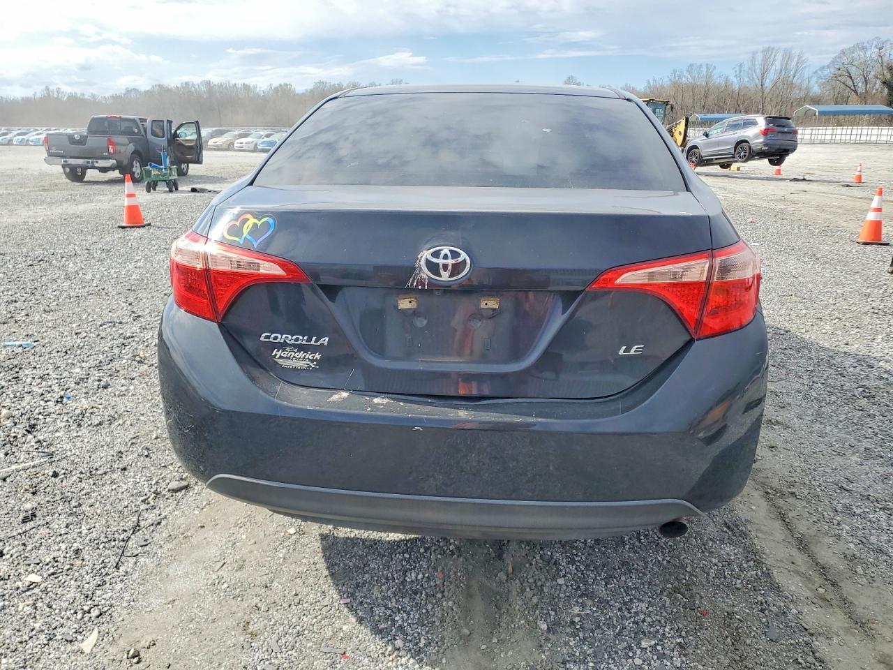 2017 TOYOTA COROLLA LE photo 6
