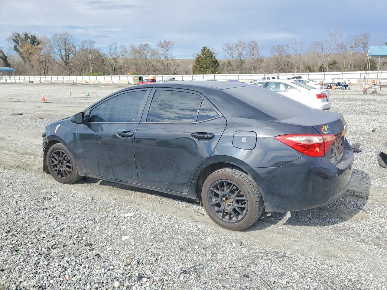 2017 TOYOTA COROLLA LE photo 2