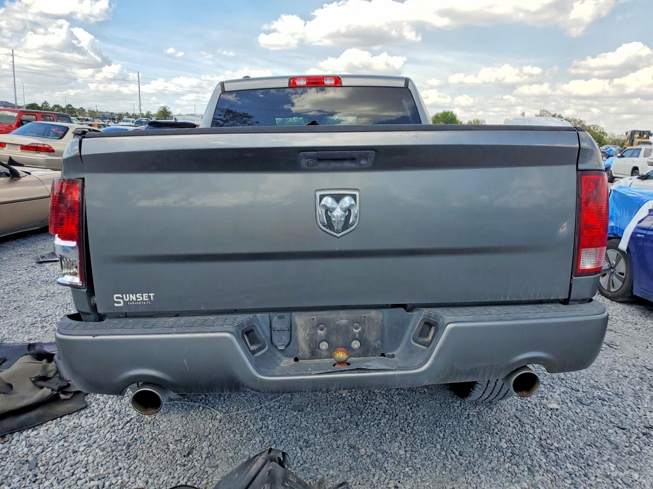 2013 RAM 1500 ST photo 6