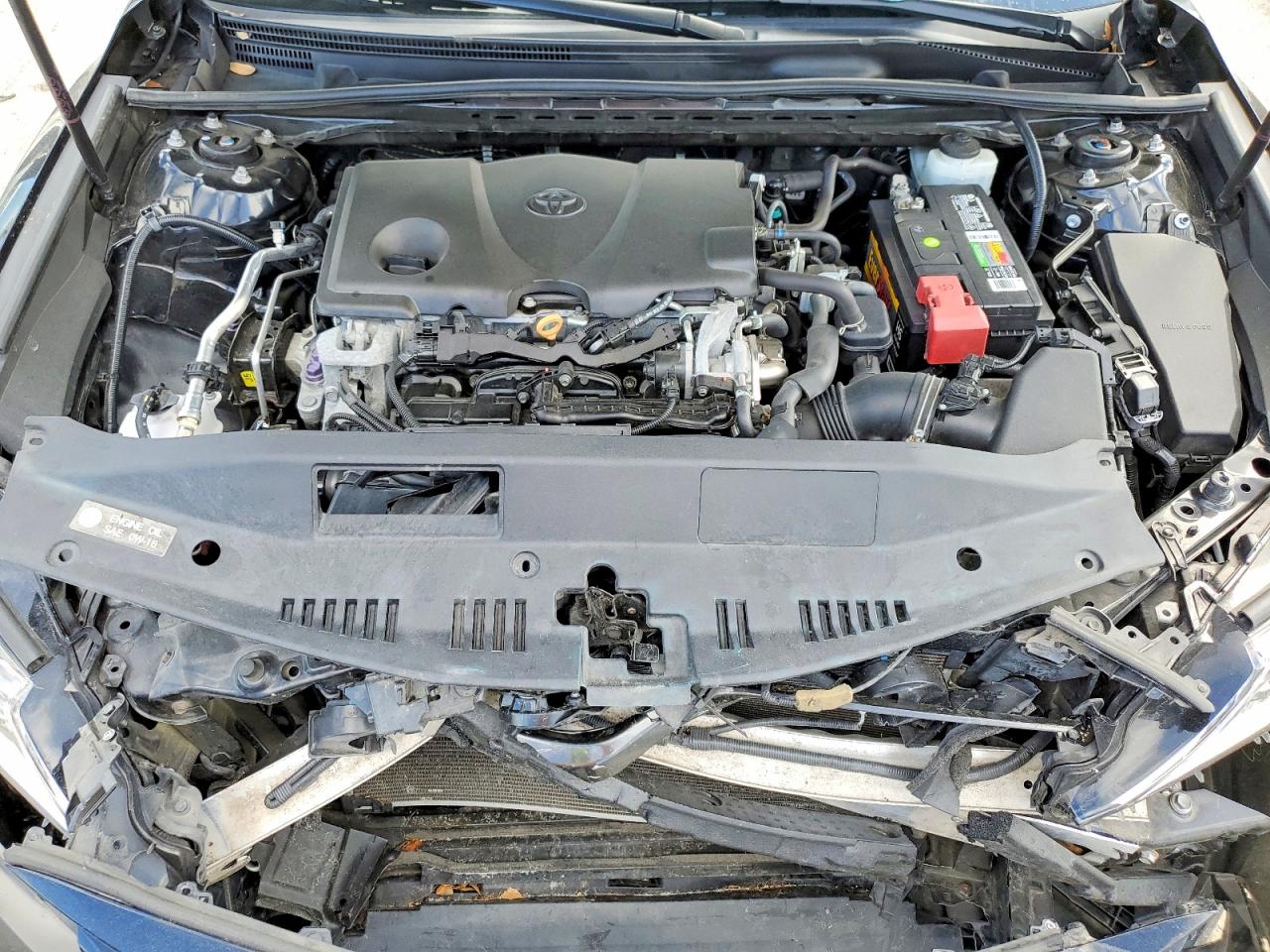 2018 TOYOTA CAMRY LE photo 11