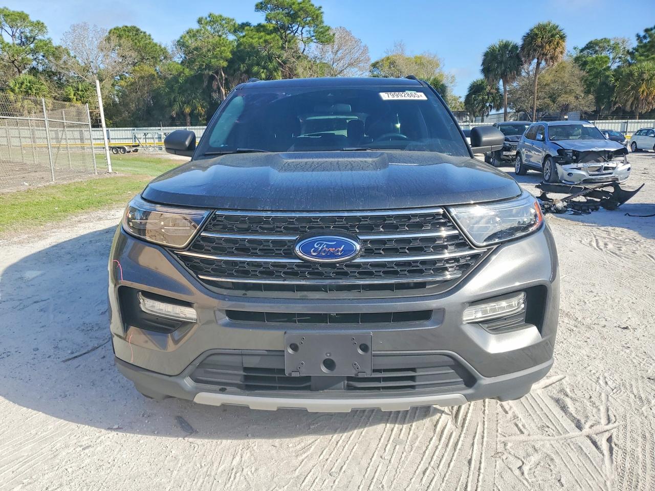 2020 FORD EXPLORER XLT photo 9