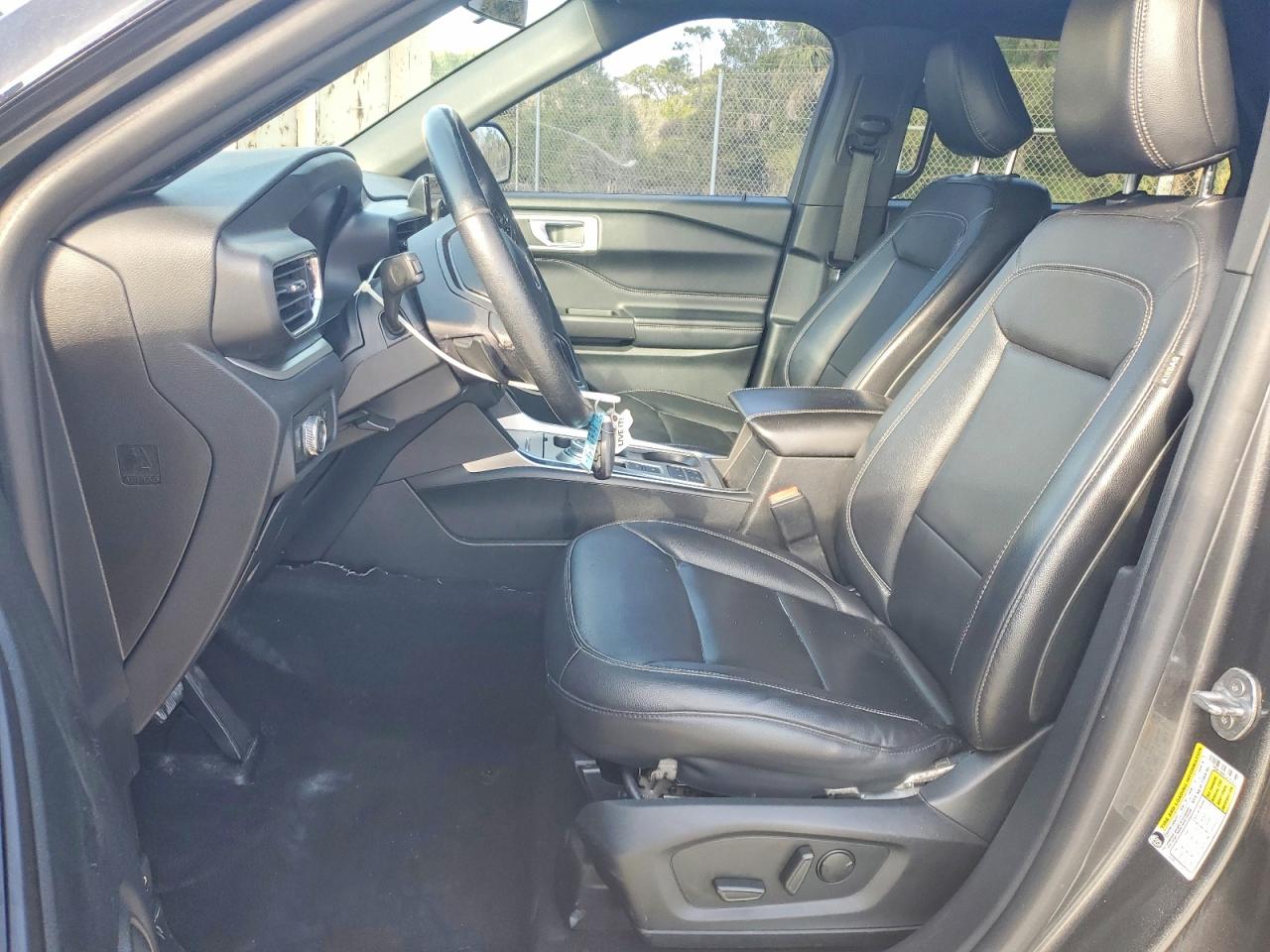 2020 FORD EXPLORER XLT photo 13