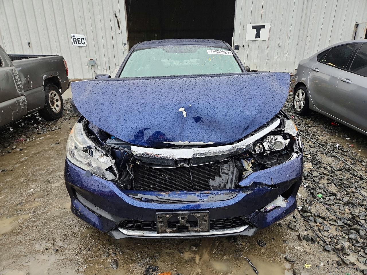 2017 HONDA ACCORD LX photo 5