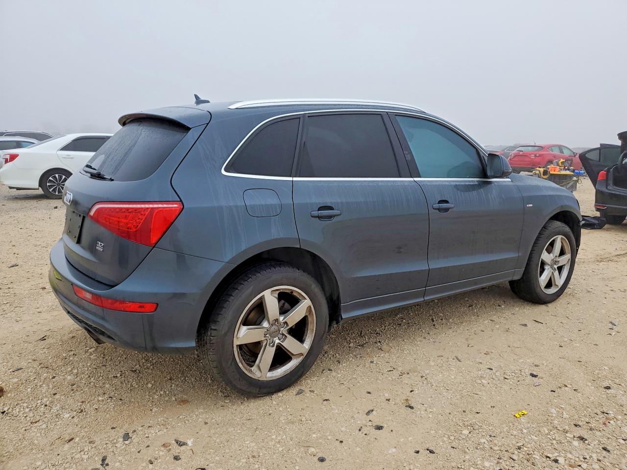 2011 AUDI Q5 PREMIUM PLUS photo 5