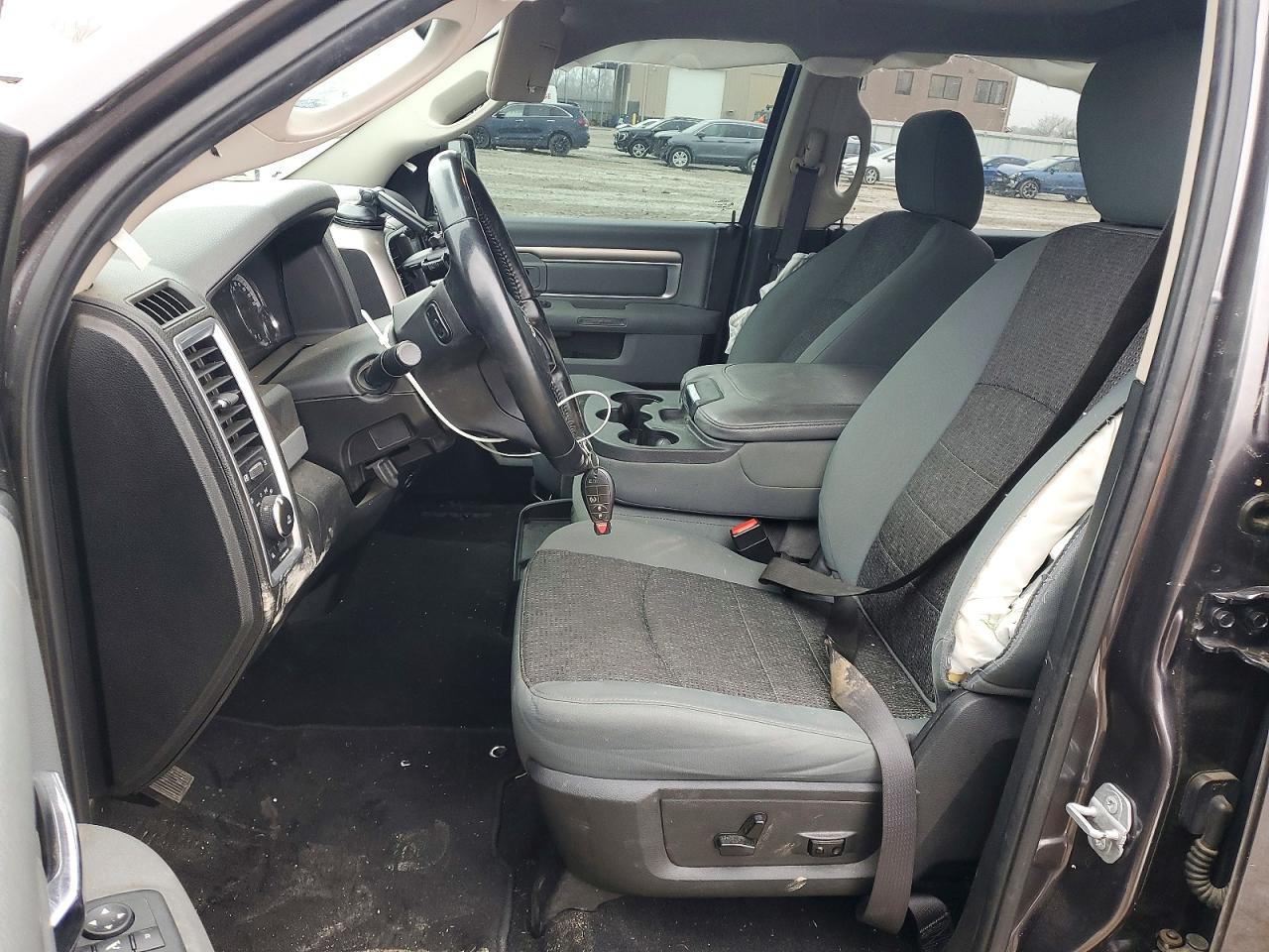 2019 RAM 1500 CLASSIC SLT photo 7