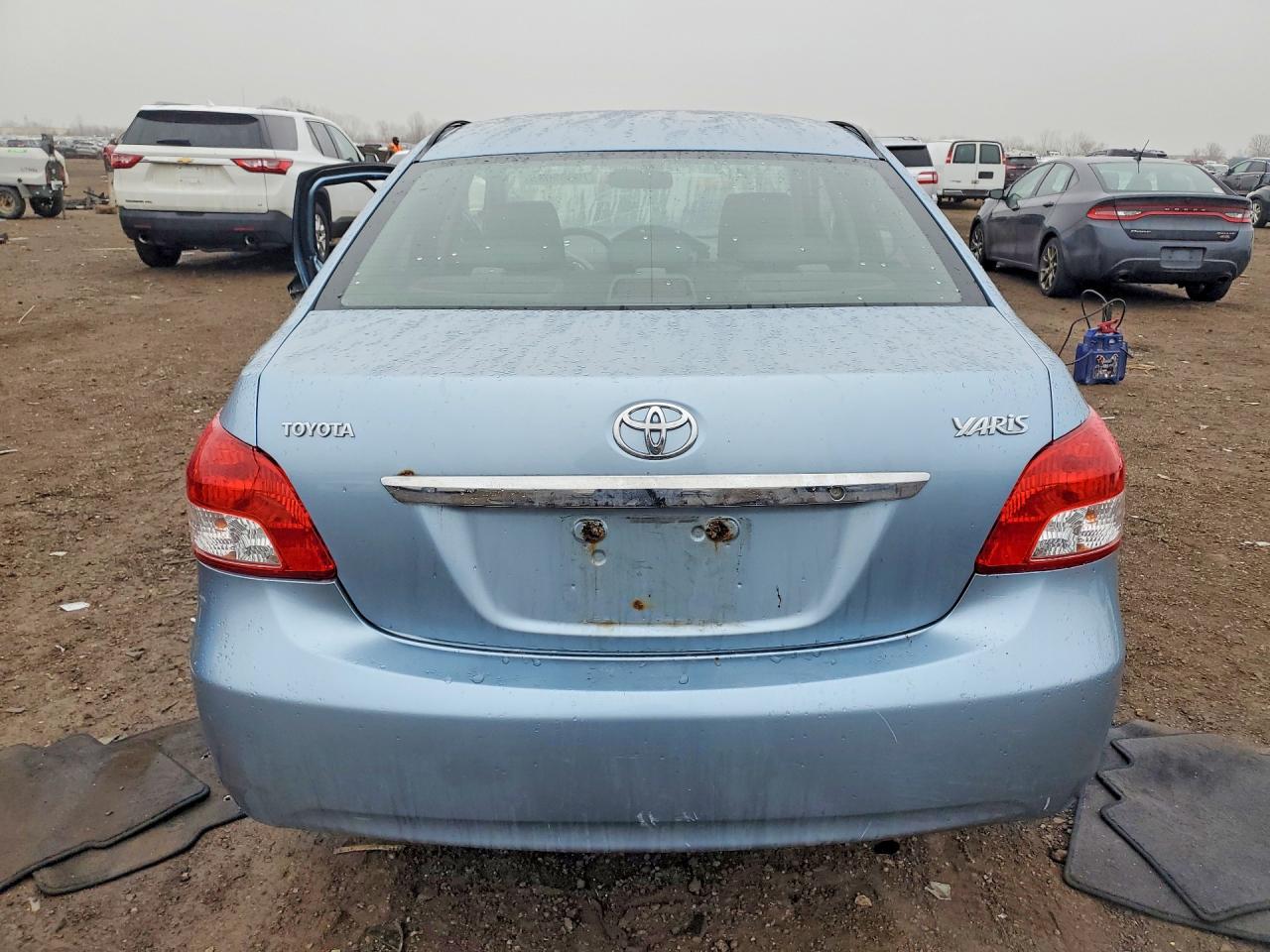 2010 TOYOTA YARIS BASE photo 16