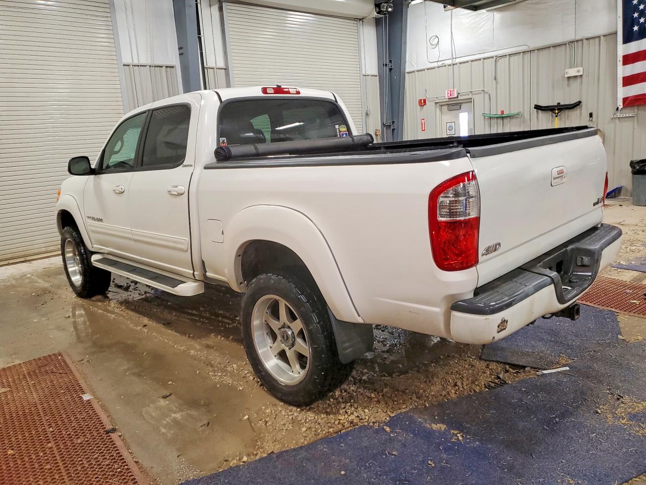 2004 TOYOTA TUNDRA LIMITED photo 2