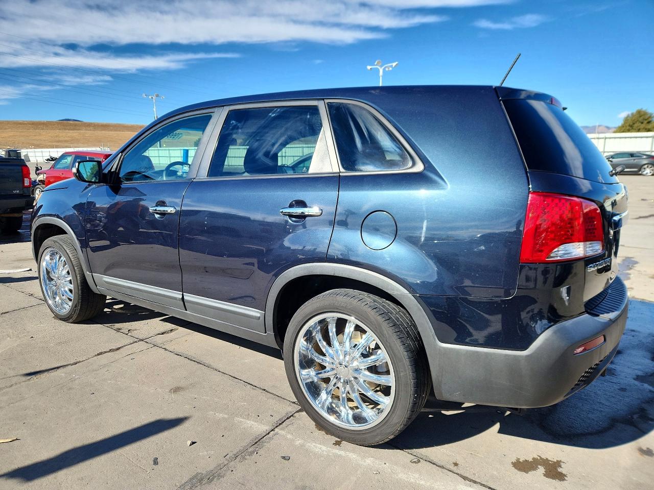 2013 KIA SORENTO LX photo 3