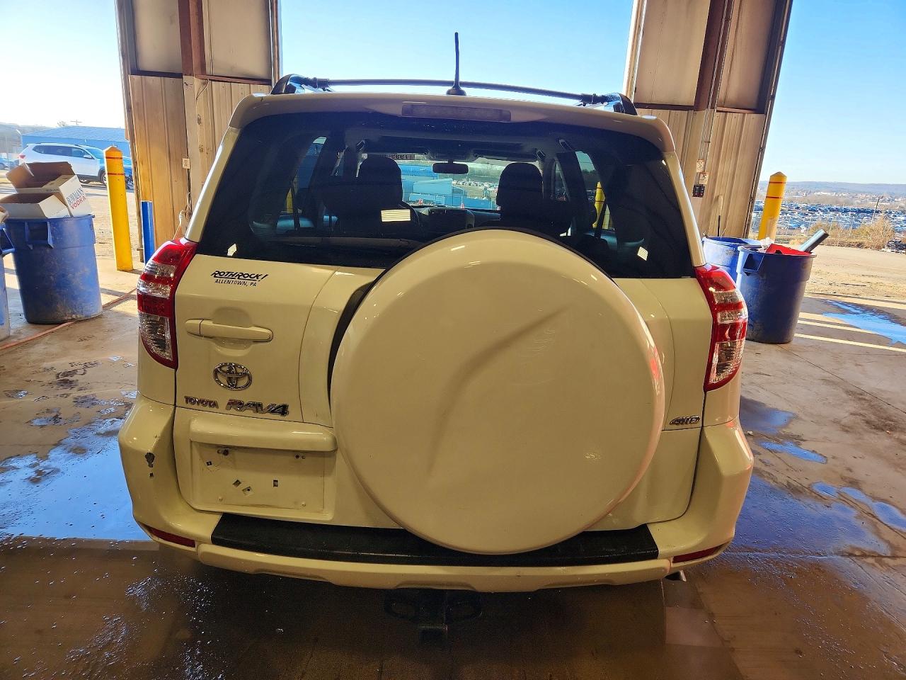 2010 TOYOTA RAV4 SPORT photo 11