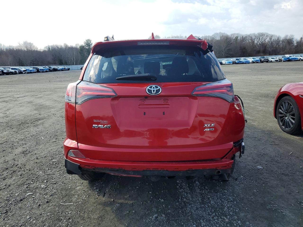 2017 TOYOTA RAV4 XLE photo 11