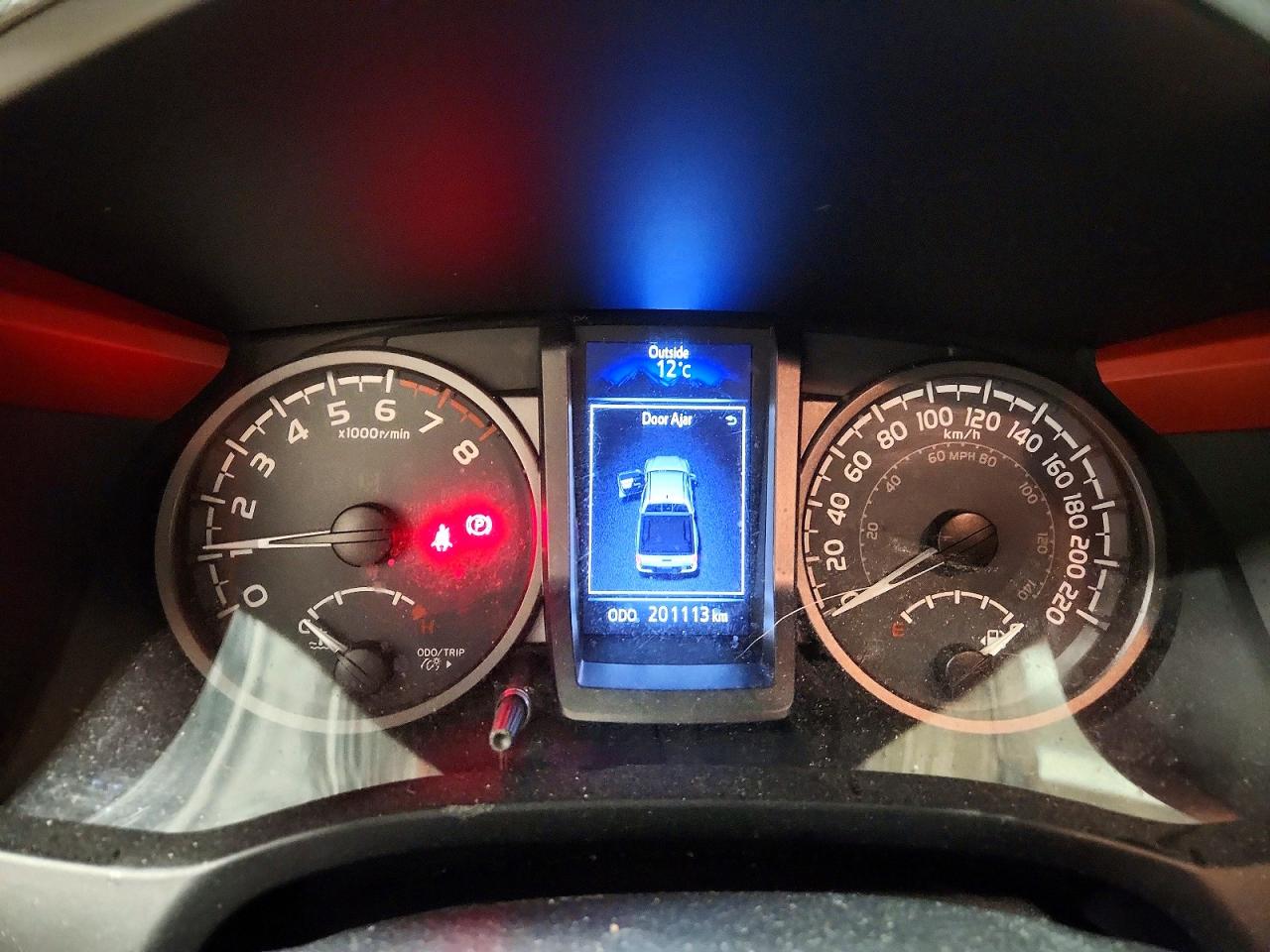 2017 TOYOTA TACOMA photo 25