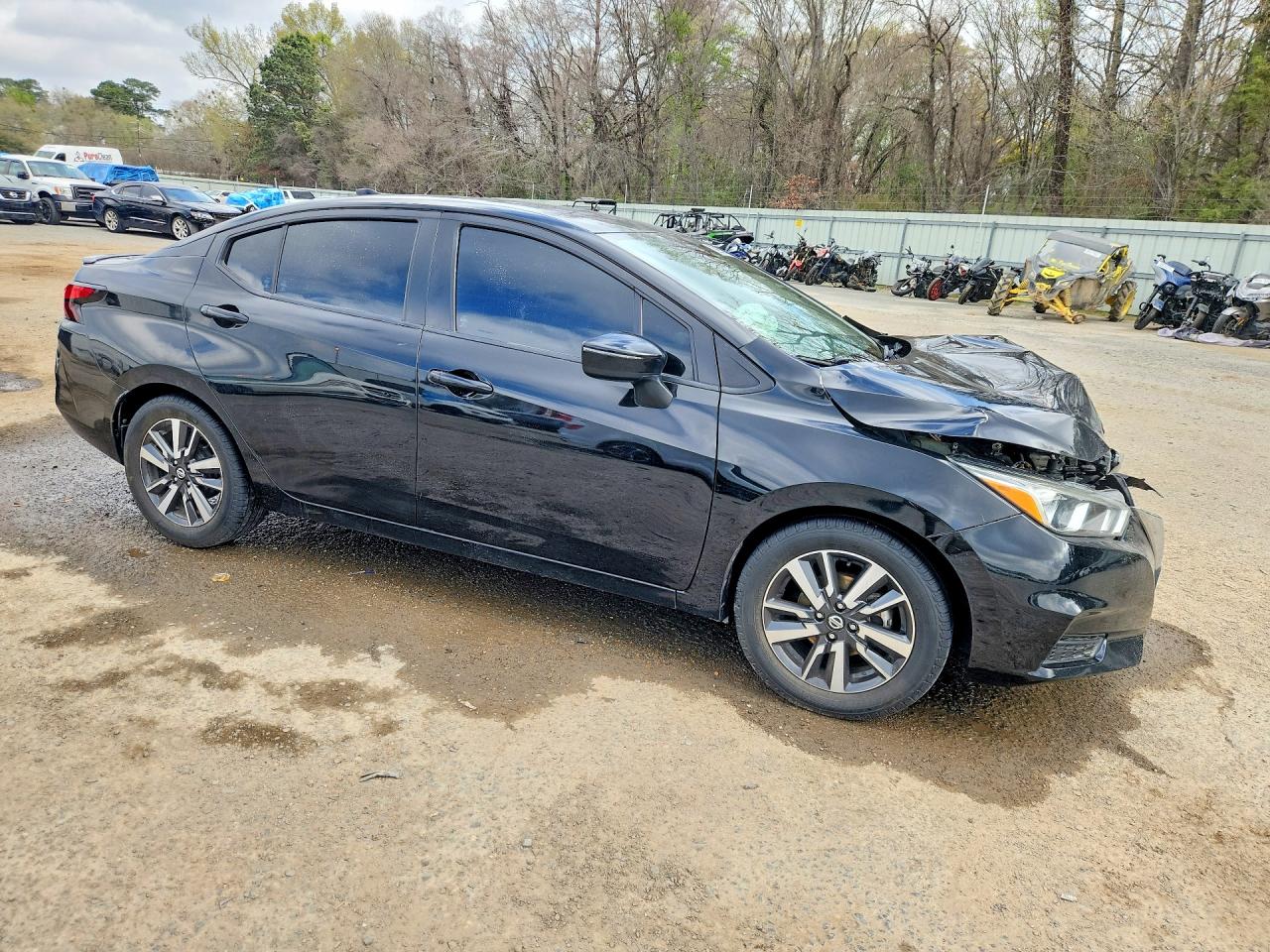 2021 NISSAN VERSA SV photo 7