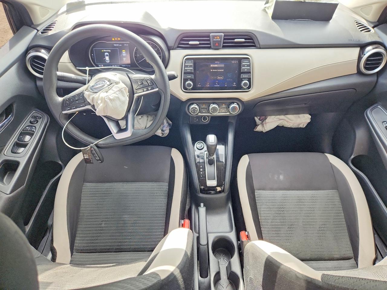 2021 NISSAN VERSA SV photo 15