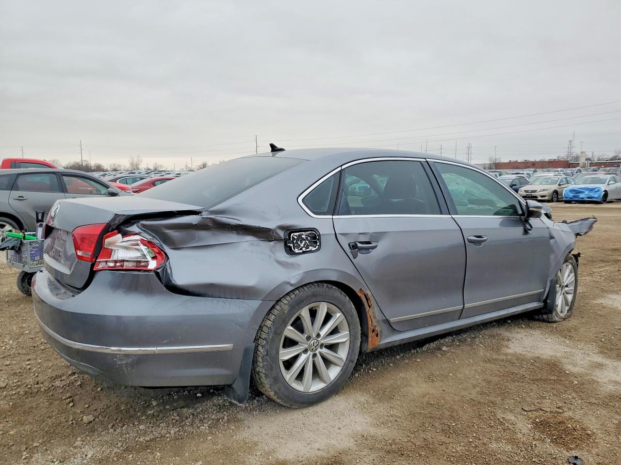 2012 VOLKSWAGEN PASSAT SEL photo 7
