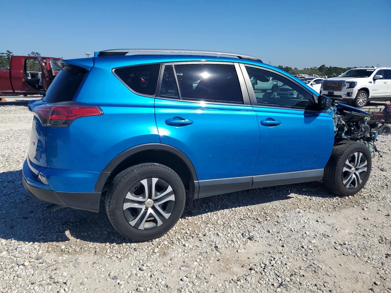 2018 TOYOTA RAV4 LE photo 5