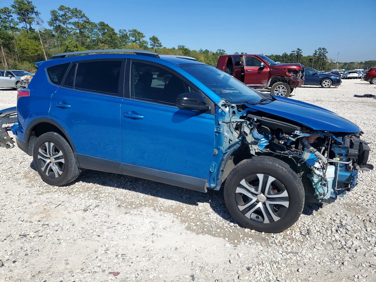 2018 TOYOTA RAV4 LE photo 7
