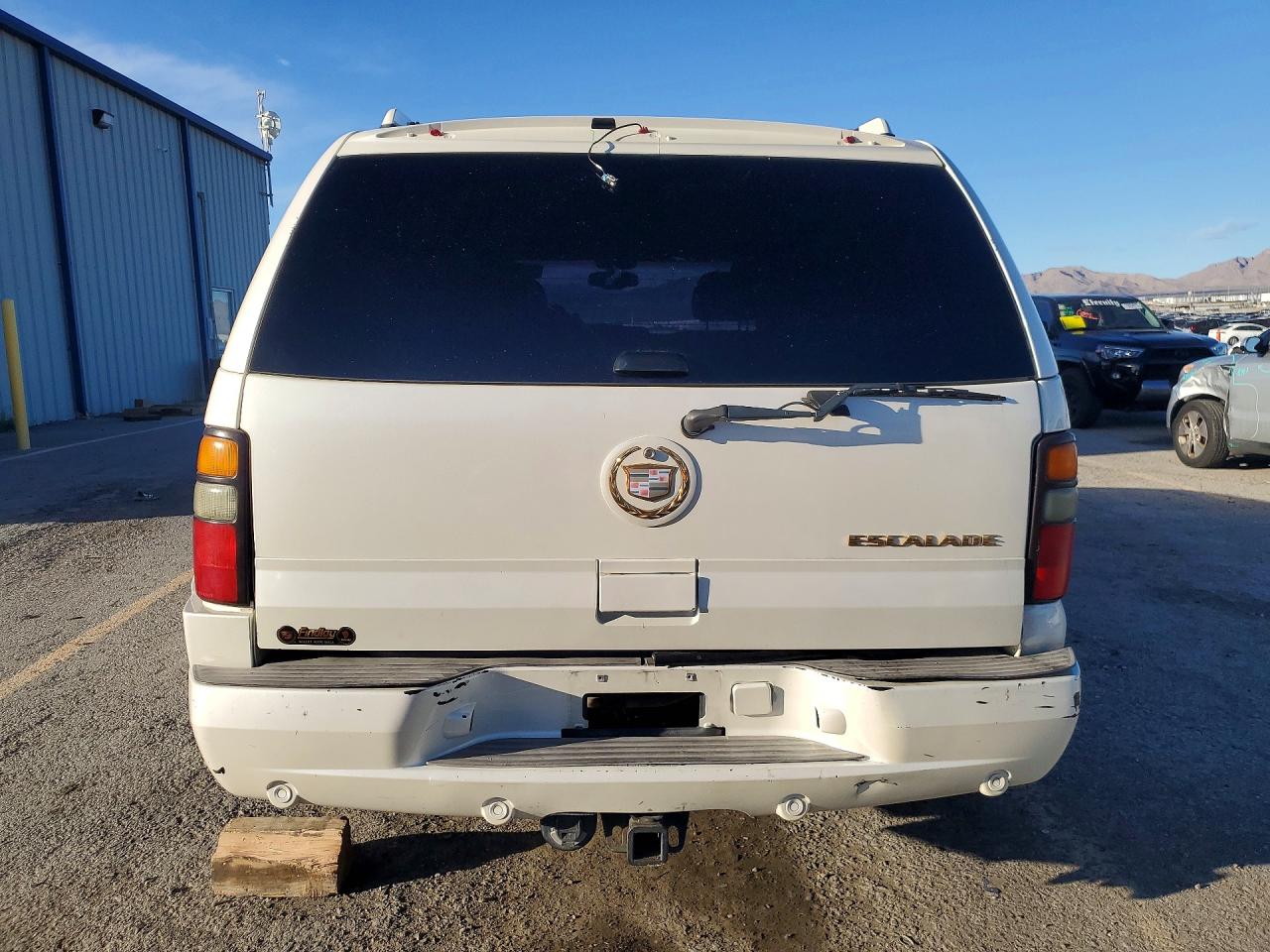 2005 CADILLAC ESCALADE LUXURY photo 6
