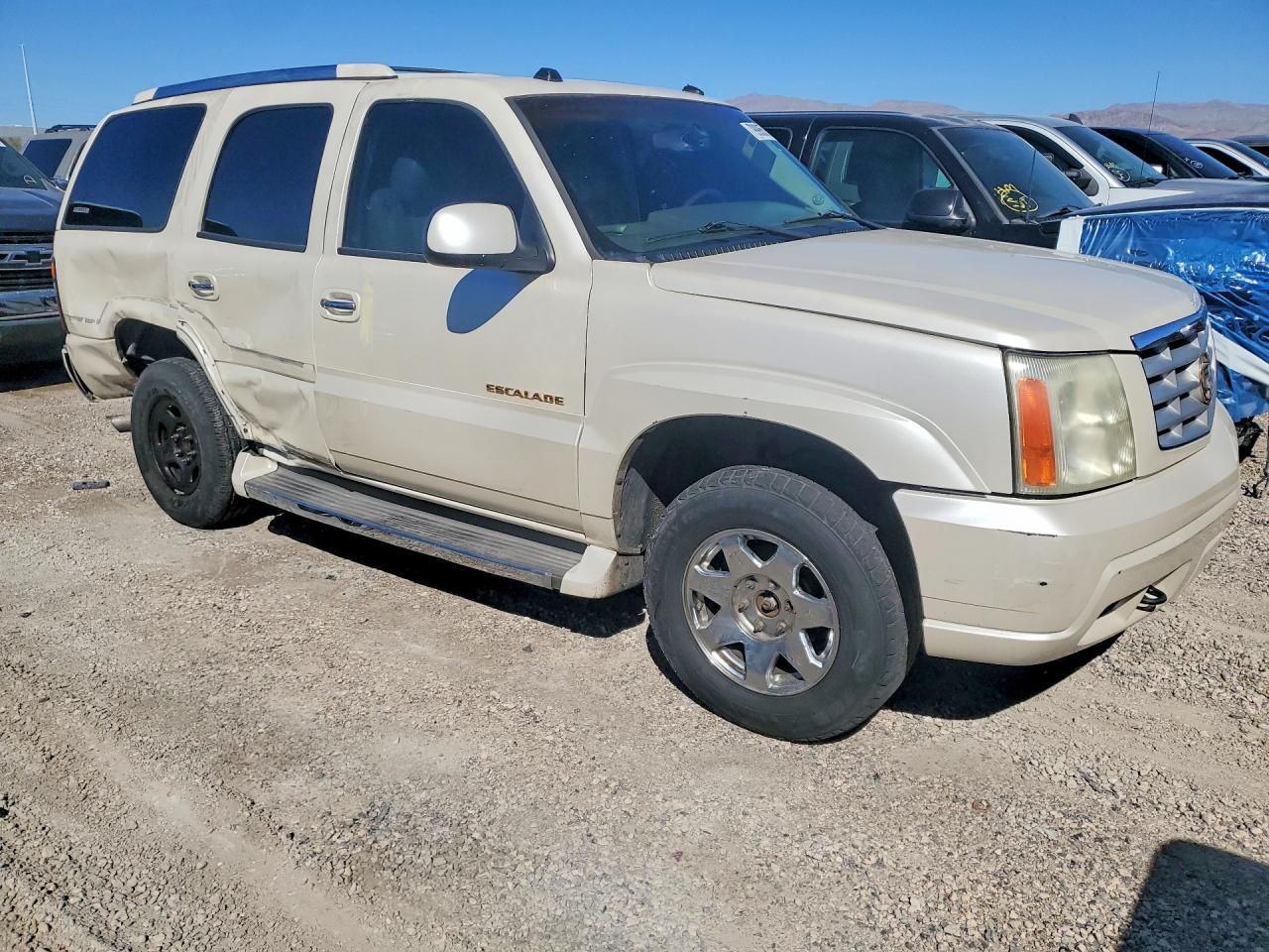 2005 CADILLAC ESCALADE LUXURY photo 4