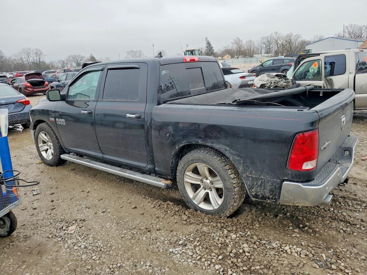 2014 RAM 1500 SLT photo 4