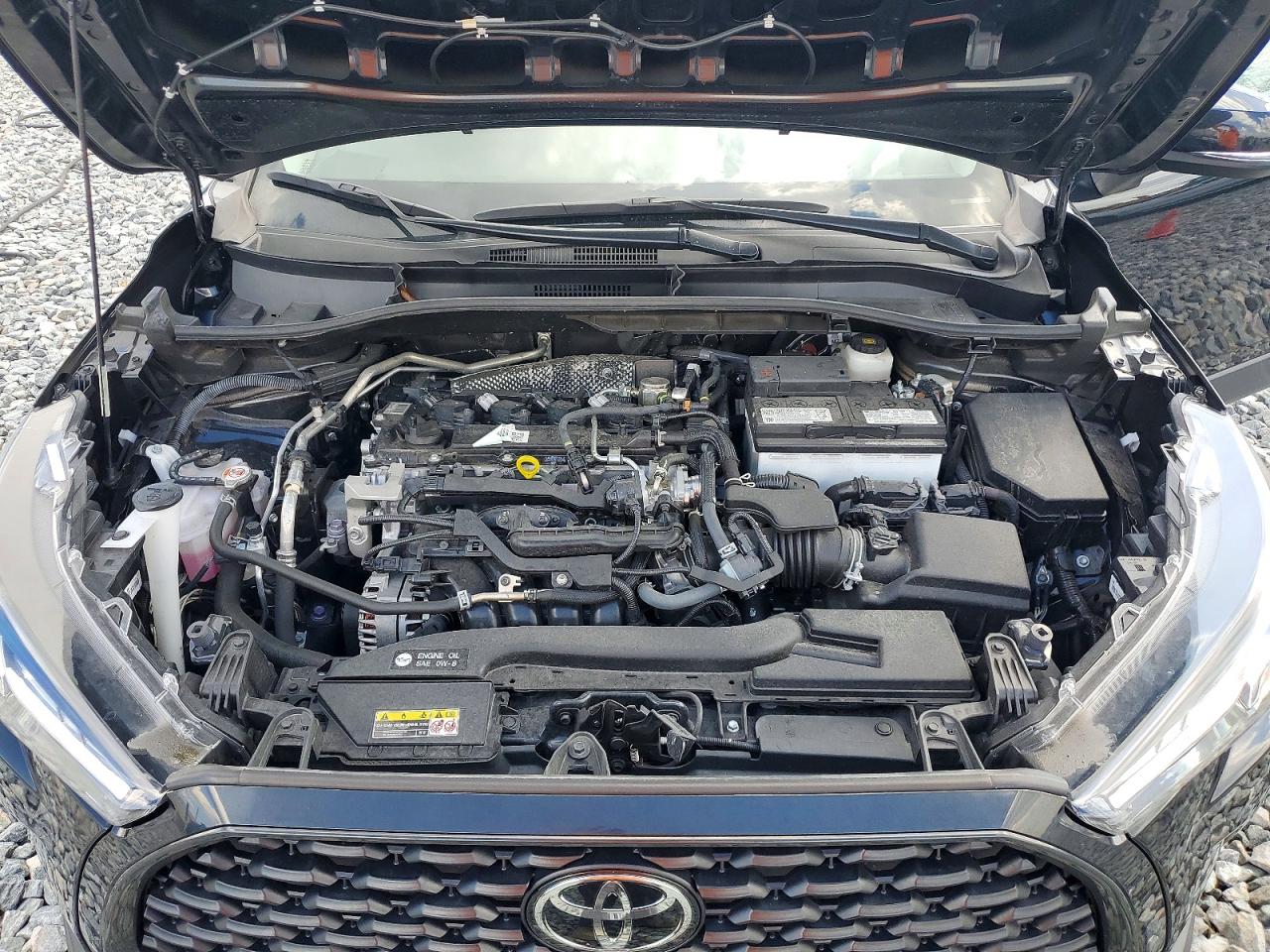 2024 TOYOTA COROLLA CROSS LE photo 21