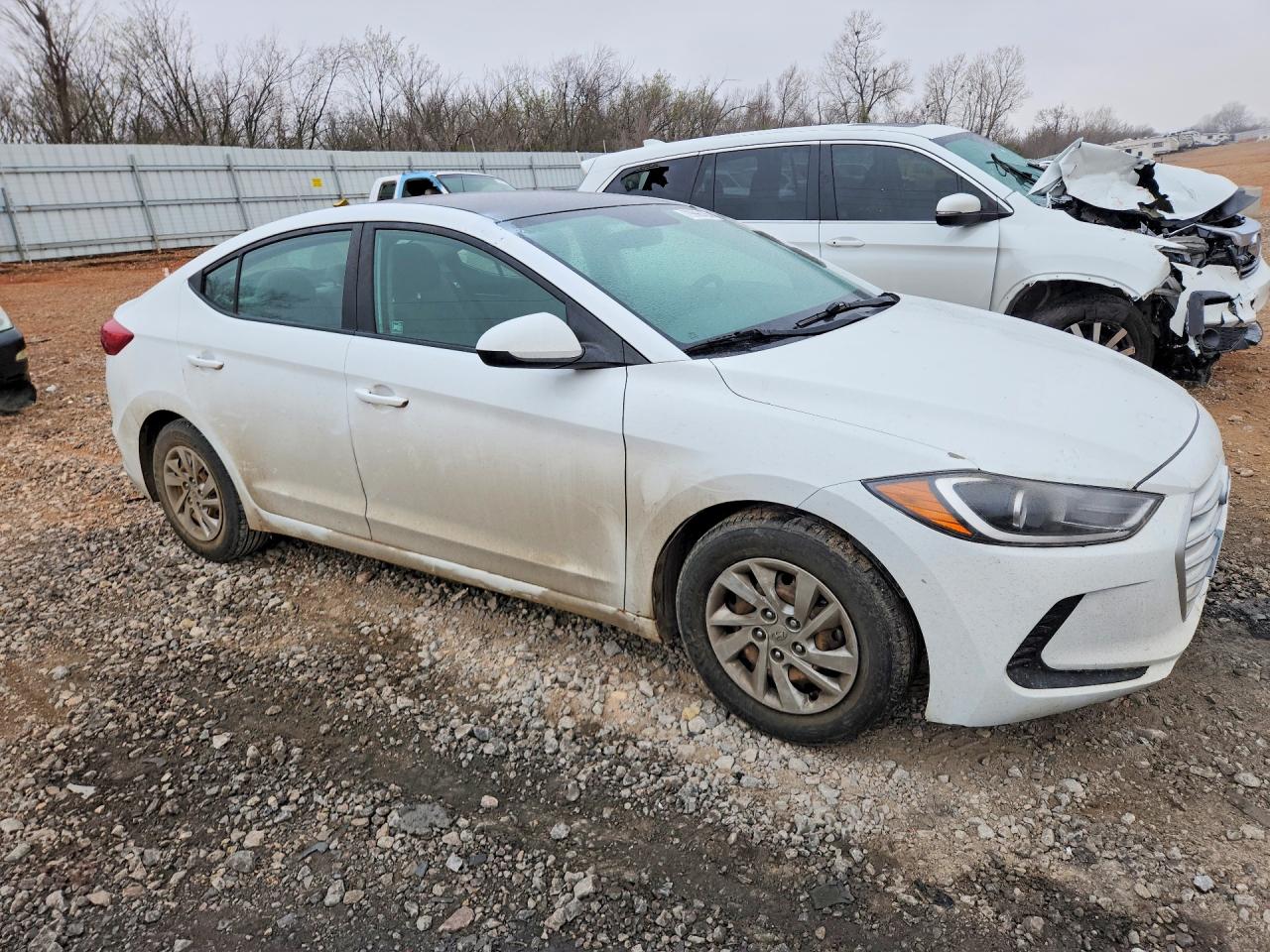 2017 HYUNDAI ELANTRA SE photo 10