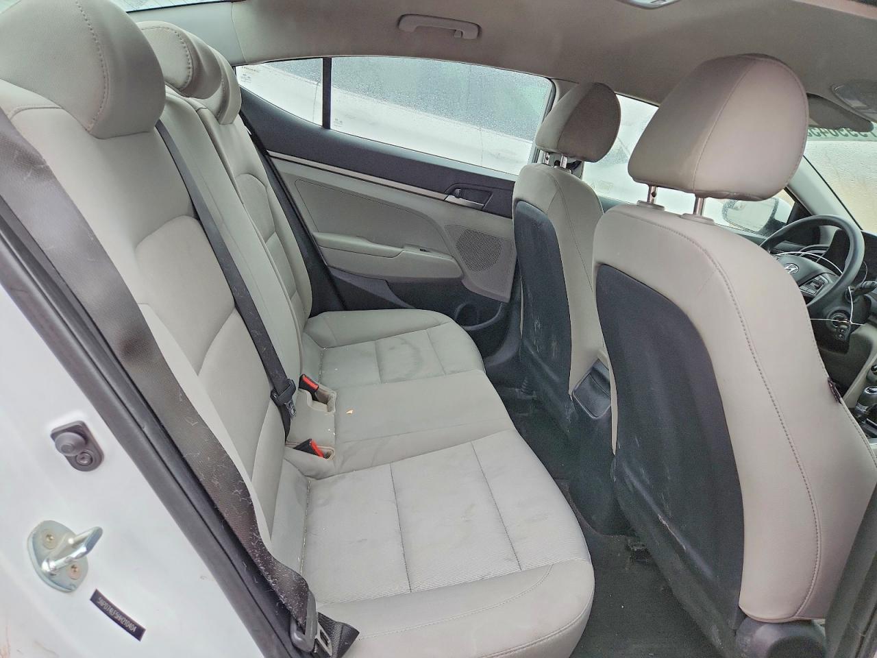 2017 HYUNDAI ELANTRA SE photo 28