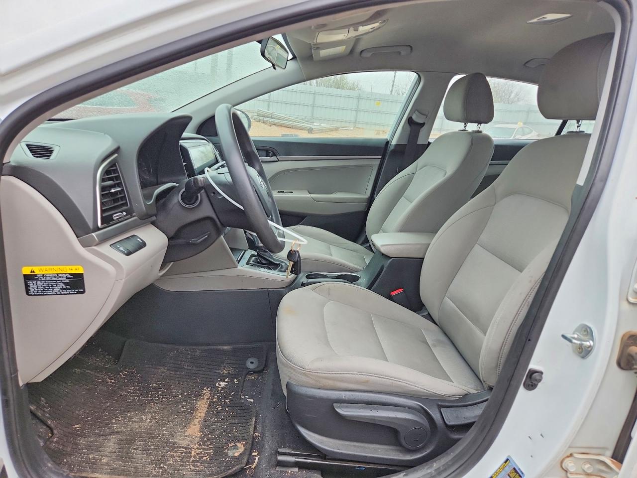 2017 HYUNDAI ELANTRA SE photo 19