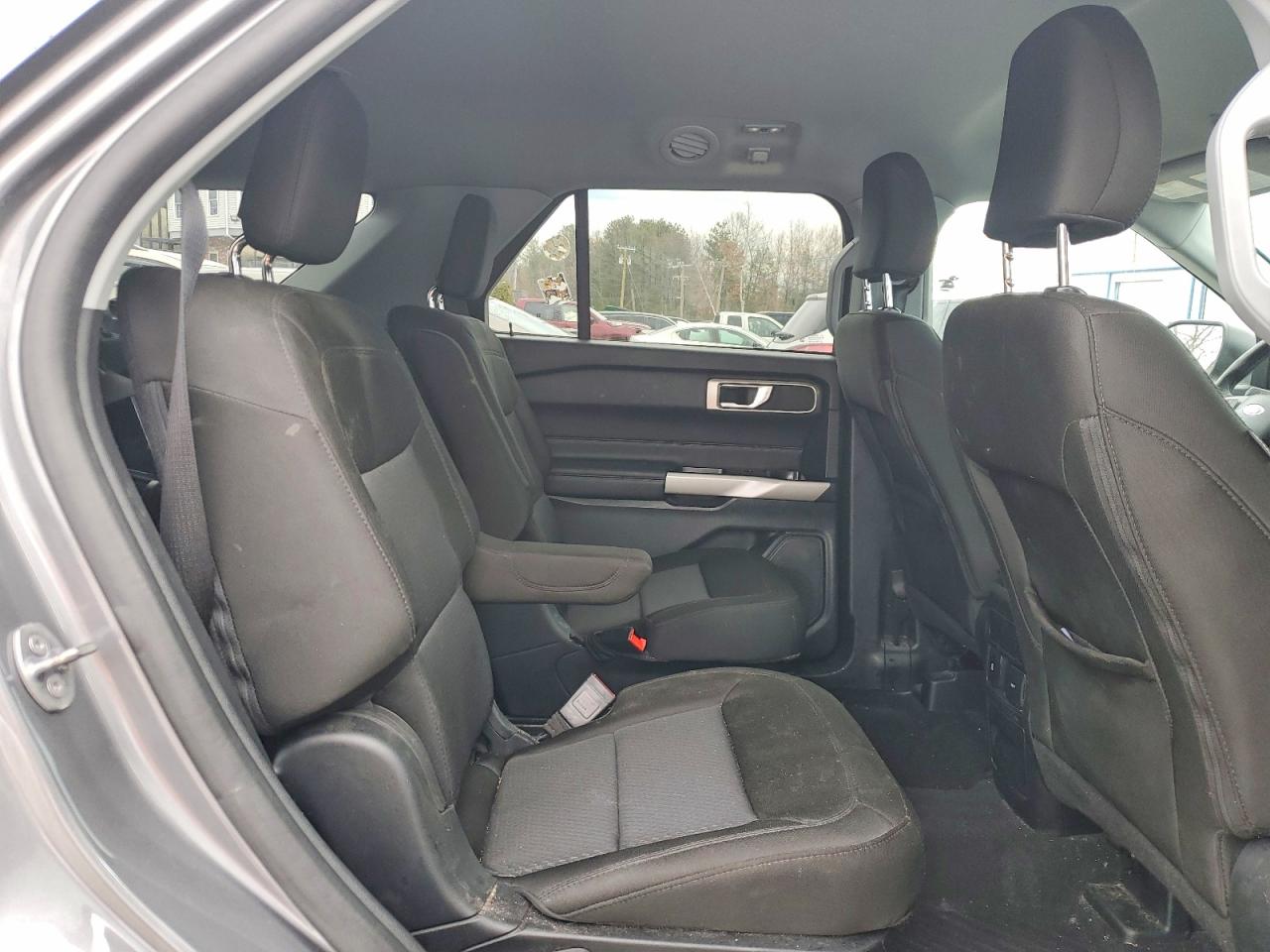 2024 FORD EXPLORER XLT photo 31