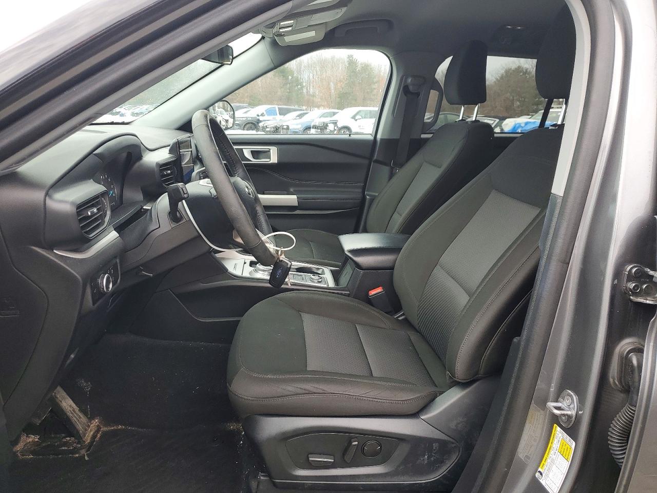 2024 FORD EXPLORER XLT photo 19