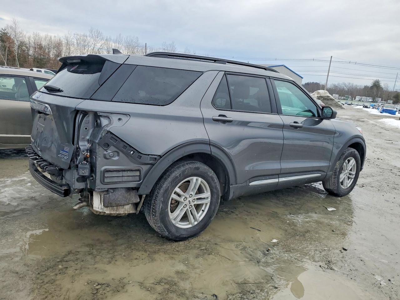 2024 FORD EXPLORER XLT photo 7