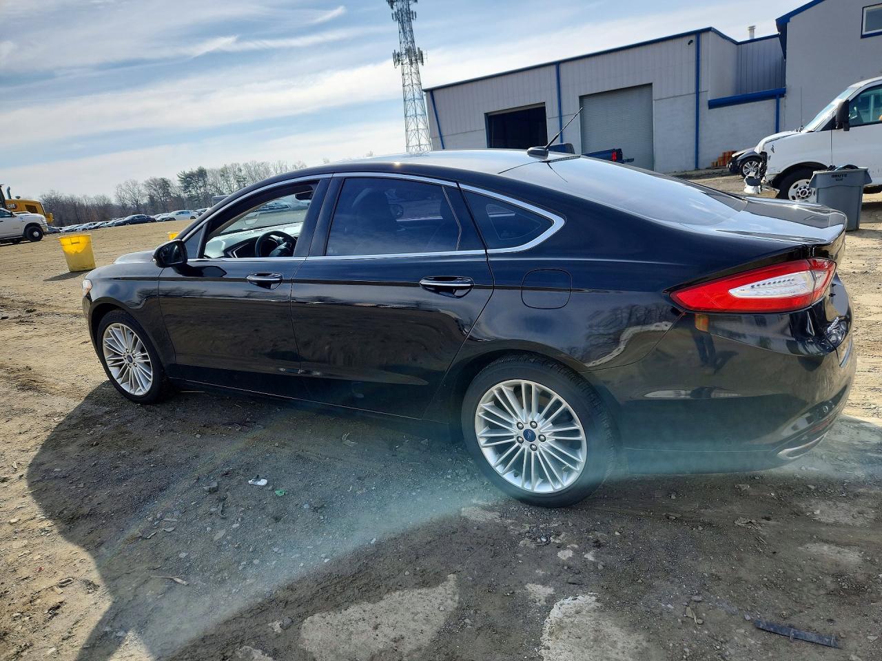 2016 FORD FUSION SE photo 2