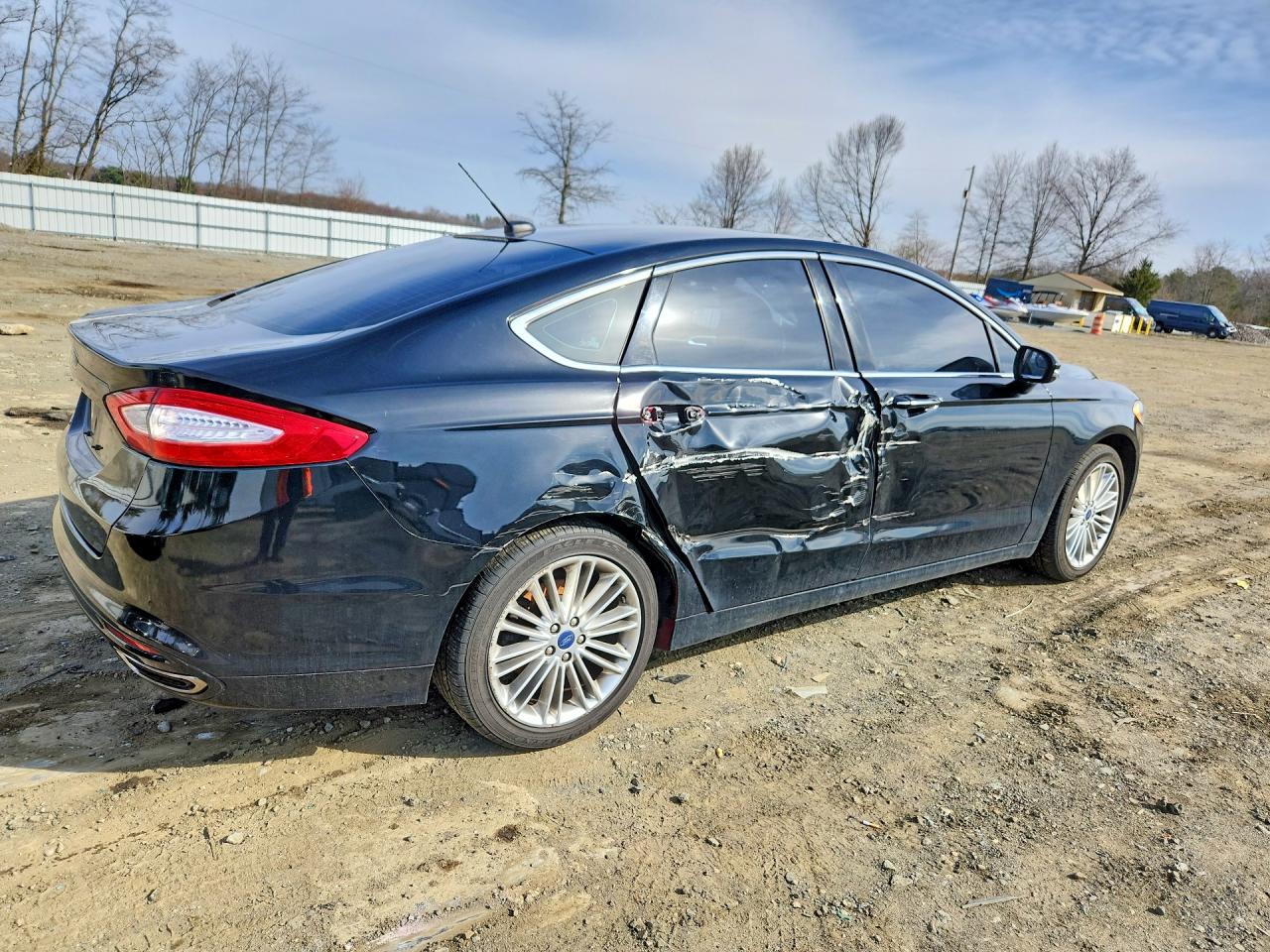 2016 FORD FUSION SE photo 3