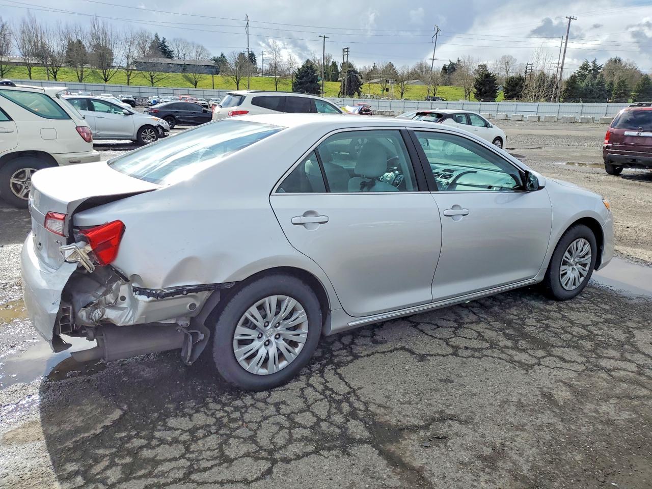 2012 TOYOTA CAMRY LE photo 5