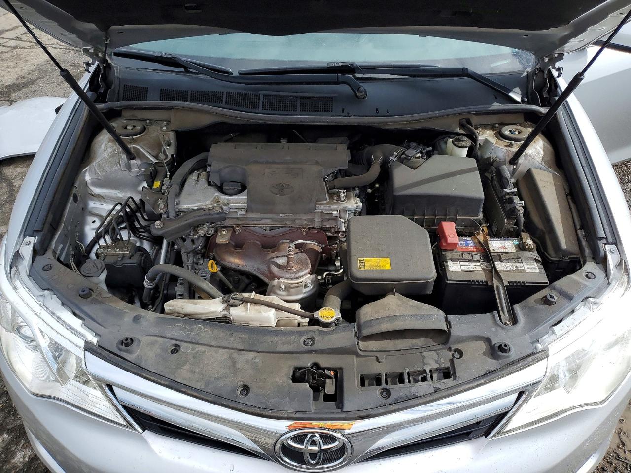 2012 TOYOTA CAMRY LE photo 21