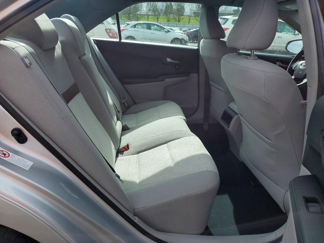 2012 TOYOTA CAMRY LE photo 19