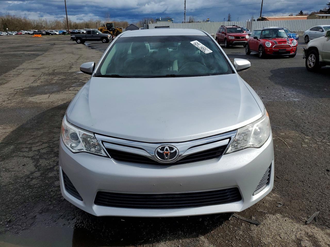 2012 TOYOTA CAMRY LE photo 9